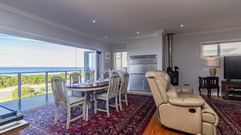 5 Bedroom Property for Sale in Southern Cross Western Cape